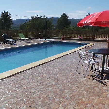 Hotel Restaurant Cau Blanch Useras Екстериор снимка