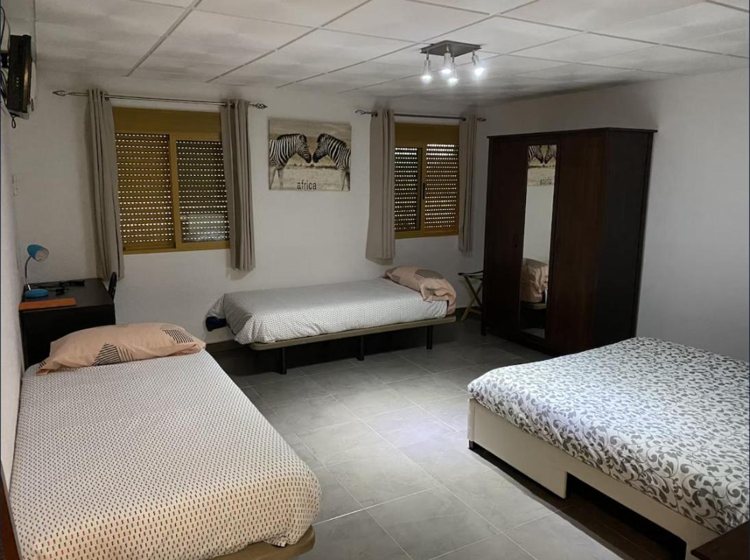 Hotel Restaurant Cau Blanch Useras Екстериор снимка