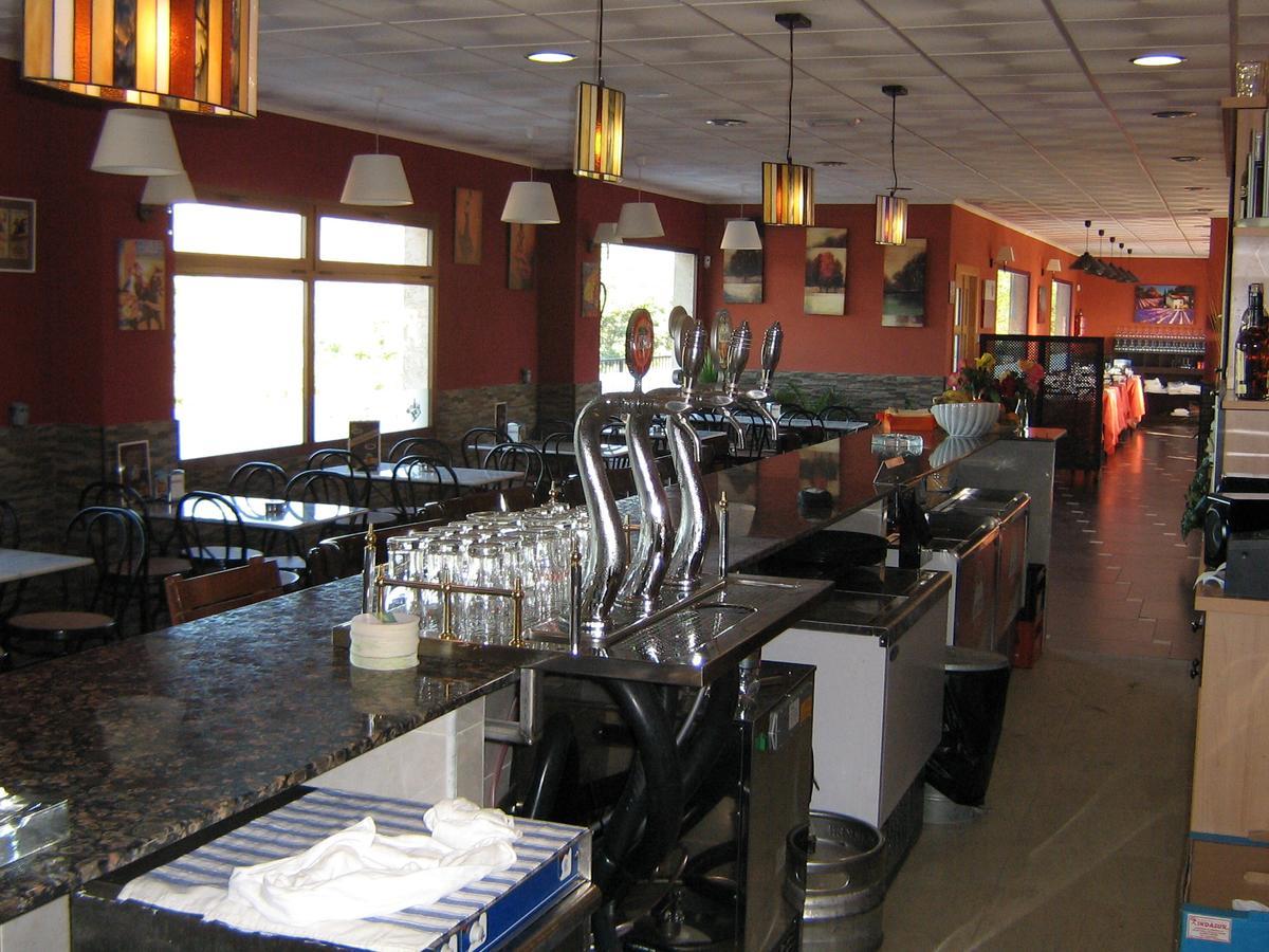 Hotel Restaurant Cau Blanch Useras Екстериор снимка