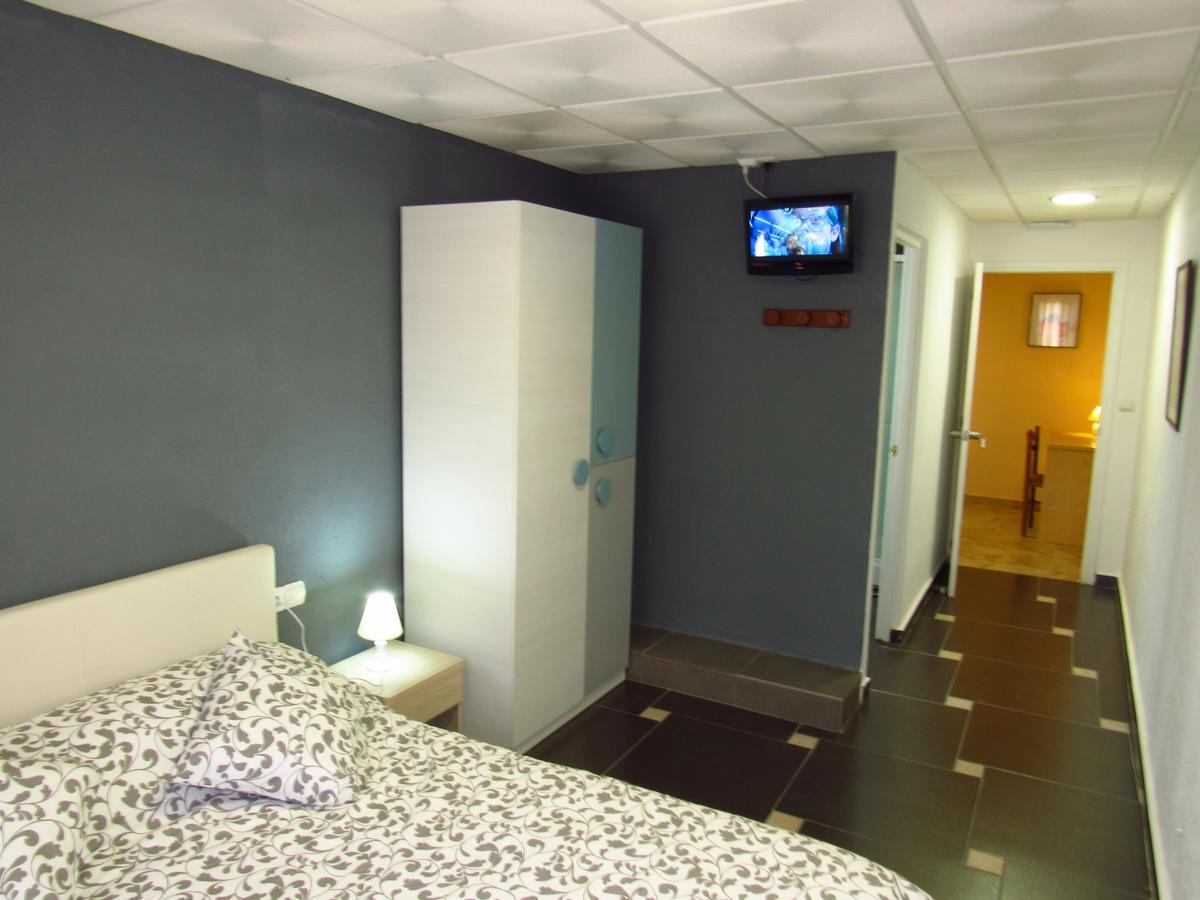 Hotel Restaurant Cau Blanch Useras Екстериор снимка